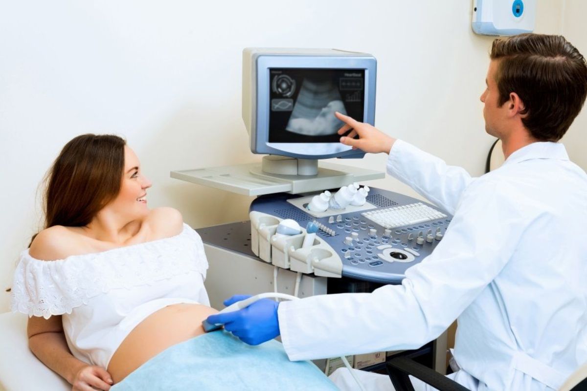Kapan Harus ke Dokter Obstetri & Ginekologi Saat Menetap di Bali ?